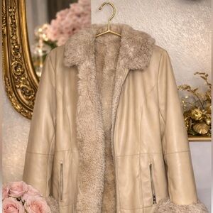 Tan Faux Leather Coat w/ Faux Fur Trim – Chic Winter Jacket Fits M/L